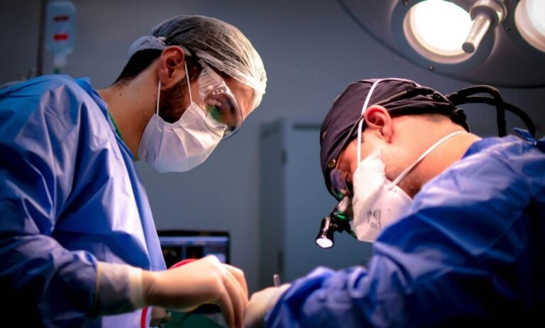 Reconstrução mamária após o câncer: quando é possível e quais as opções